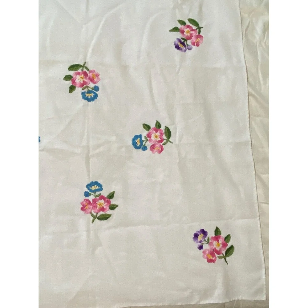 Vintage Tablecloth  Embroidered Floral  Square  33